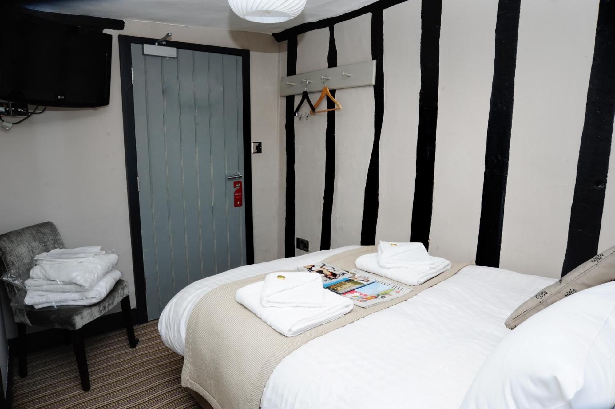 The Red Lion Hotel Whittlesford Exteriör bild