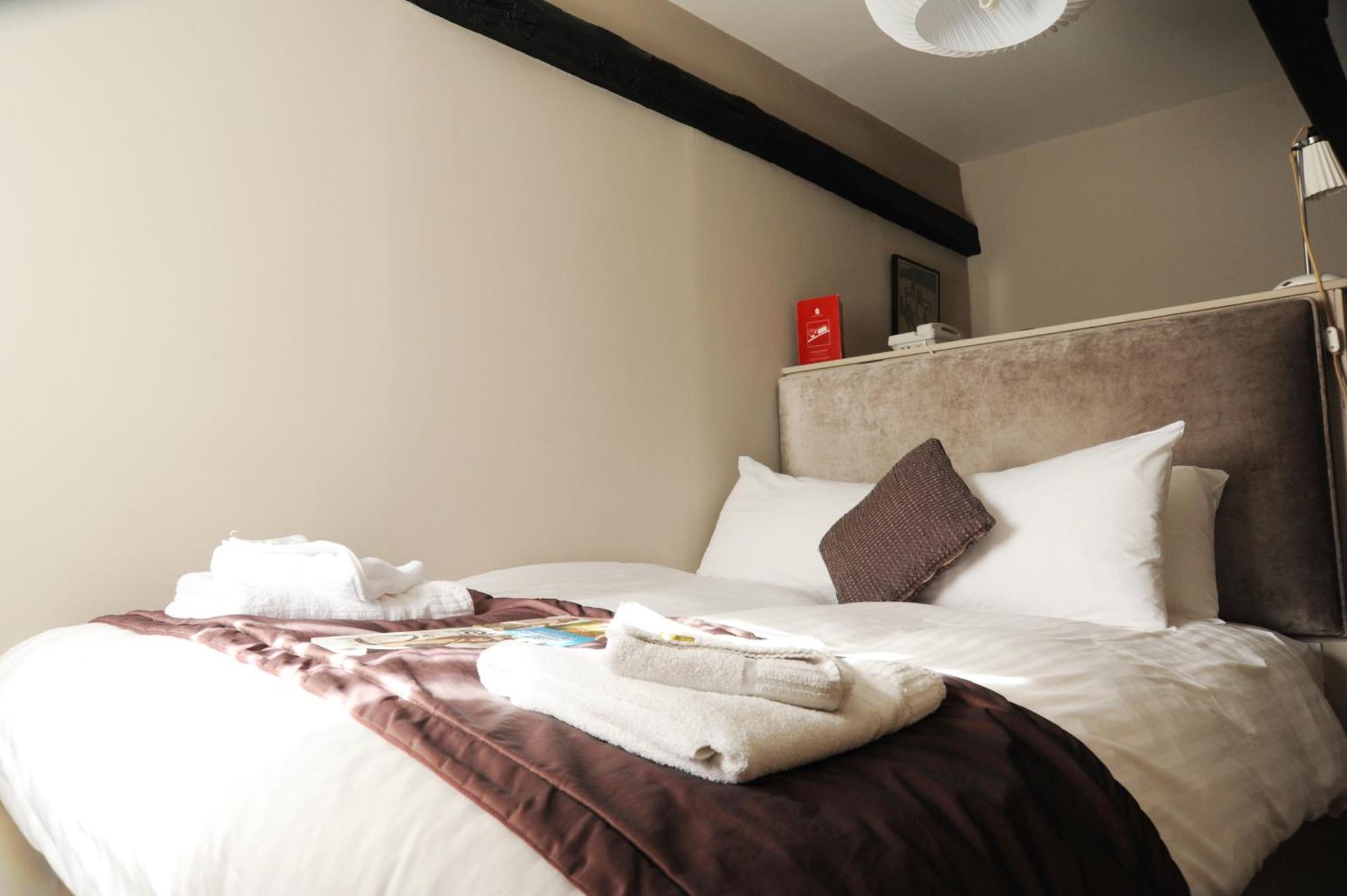 The Red Lion Hotel Whittlesford Exteriör bild